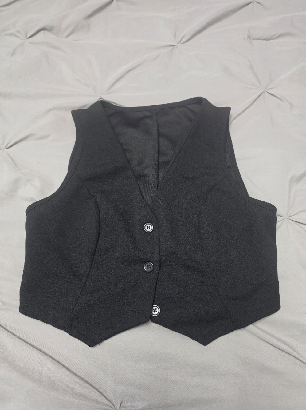 Black Women's Sleeveless Button-Front Vest